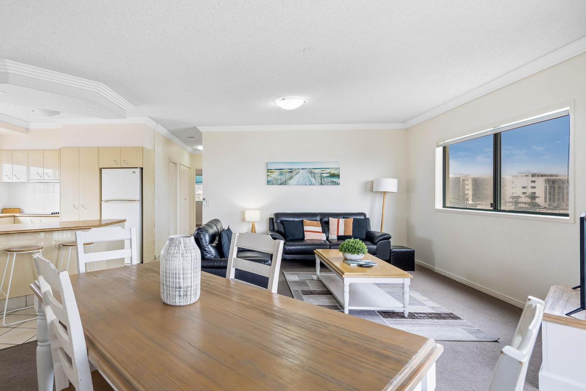Sunshine Towers Boutique Apartments Maroochydore Exterior photo